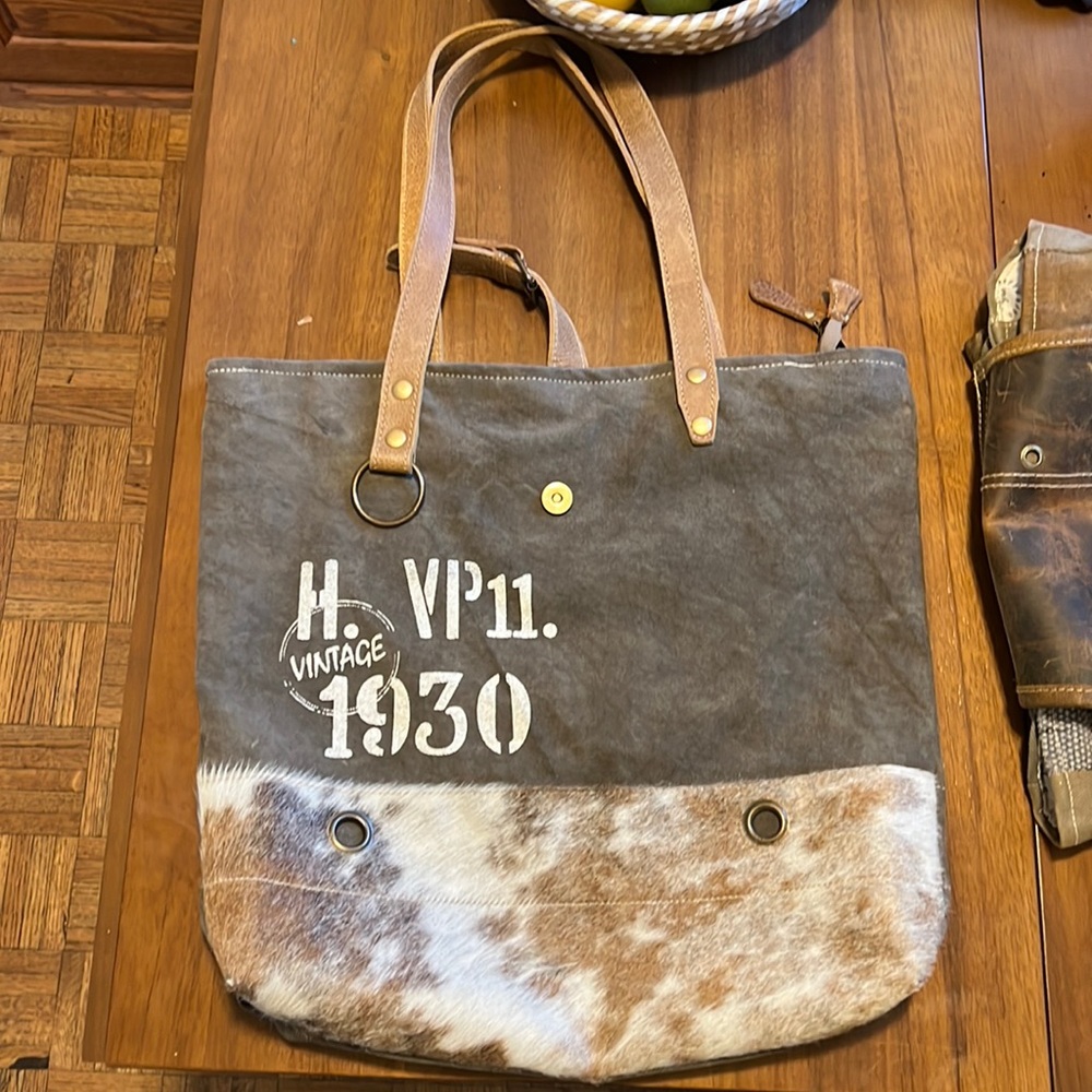 Myra shoulder bag